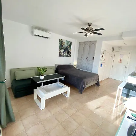 Benalbeach Seaview Studio Apartament